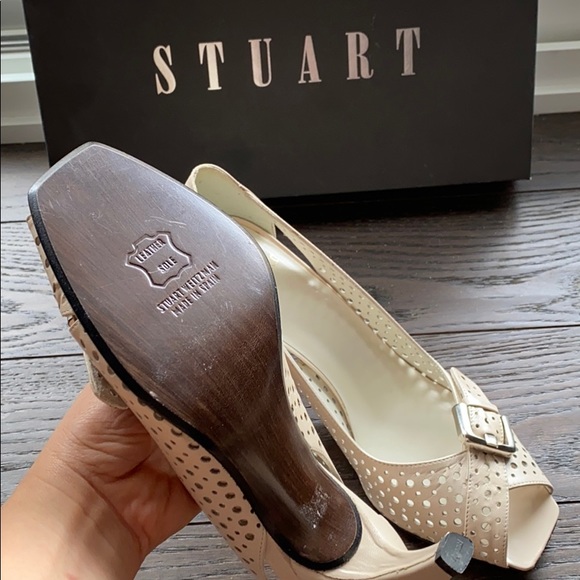 Stuart Weitzman Beige peeptoe heels - Picture 3 of 4